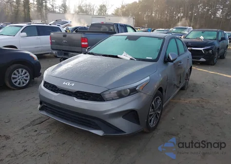 2024 Kia Forte Lxs z USA, uszkodzony, nr VIN 3KPF24AD3RE727926